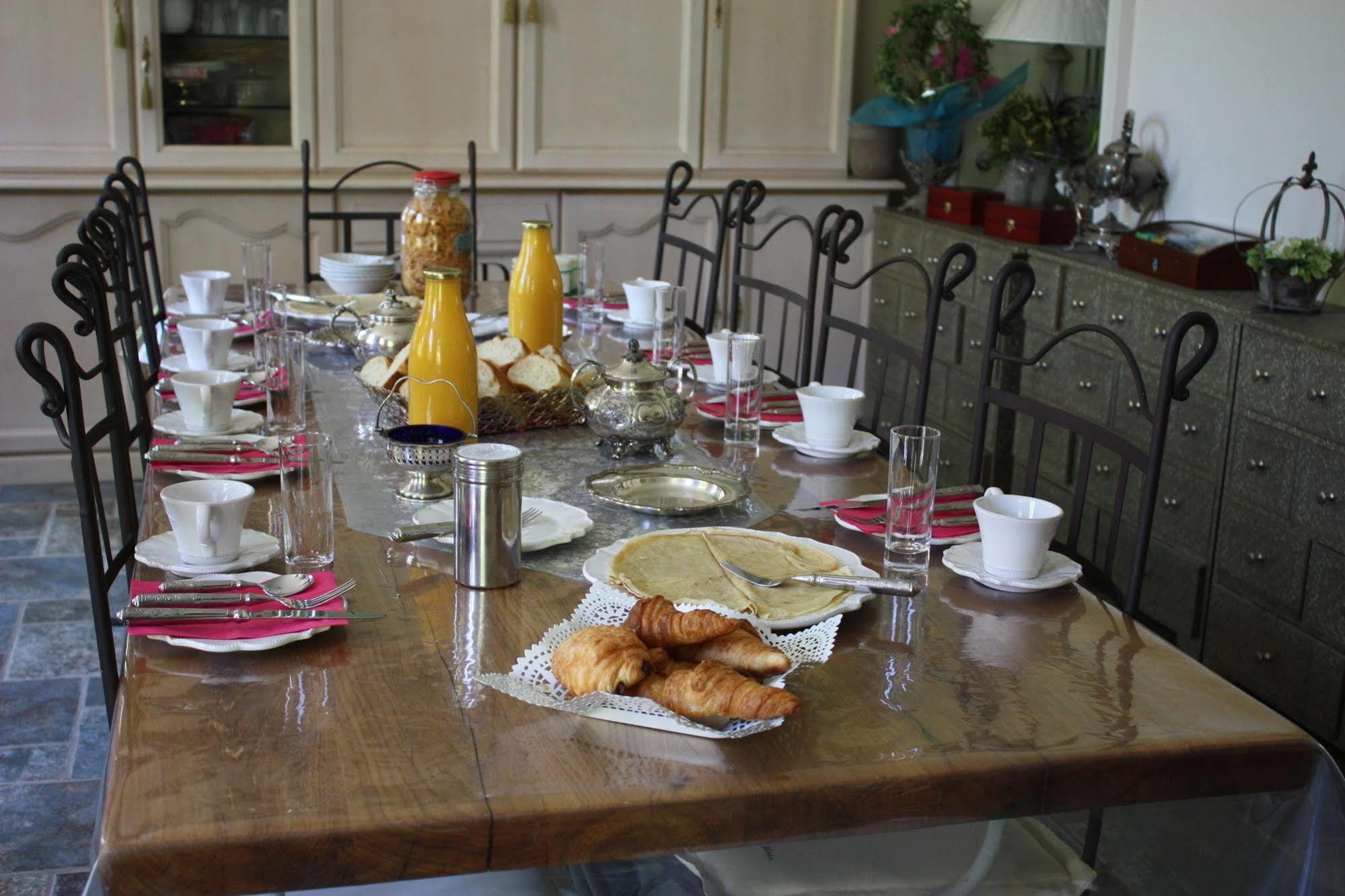 Aggarthi Bed And Breakfast Bayeux Exterior photo